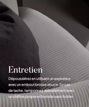 Entretien du fauteuil confortable en velours côtelé beige
